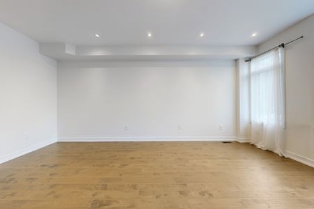 For Lease - 215 Salterton Circle, Vaughan, Ontario - Photo 2