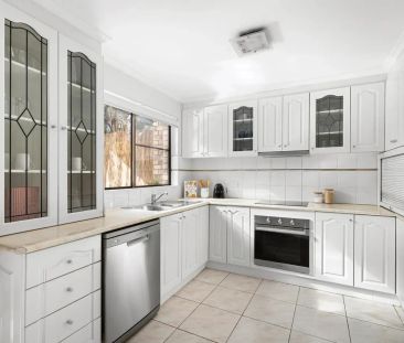 Light-Filled Family Townhouse with Courtyard & Dual Access - Photo 2