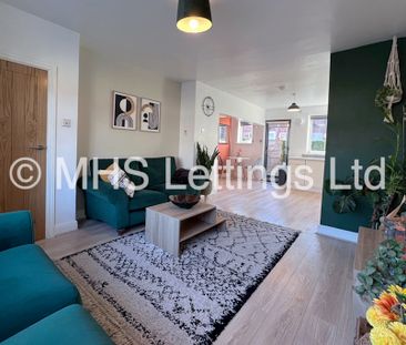 2 Bedroom Mid Terraced House for rent in Park View Avenue - Photo 1