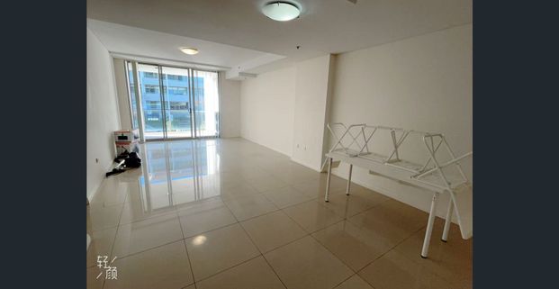 Luxury Modern Apartment in the Heart of Mascot Oversized Balcony | Designer Finishes | Walk to Train Station - Photo 1