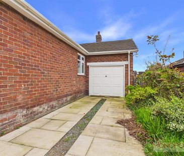 3 bedroom bungalow to rent - Photo 1