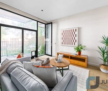 Hidden Gem - Your Own Private Oasis! - Photo 3