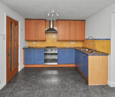 3 bedroom townhouse to rent - Photo 5