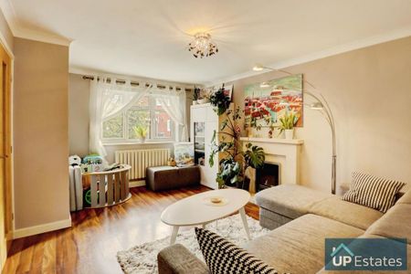 4 bedroom link detached house to rent - Photo 2