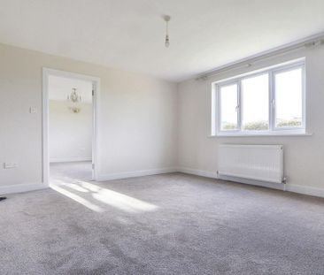 5 bedroom detached house to rent - Photo 3