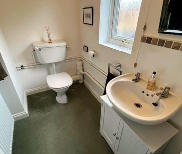 3 bedroom detached house to rent - Photo 5