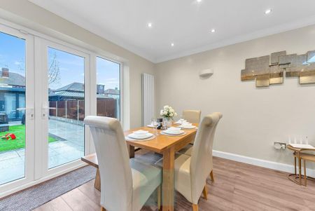 4 bedroom semi-detached house to rent - Photo 4