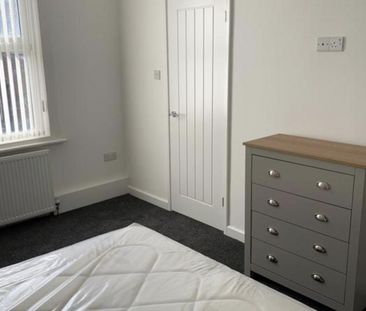 4 bedroom house to rent - Photo 1