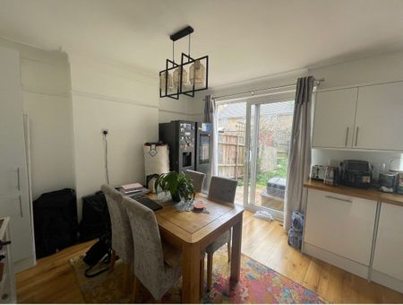 3 Bed End Terrace, Chipstead Avenue, CR7 - Photo 3