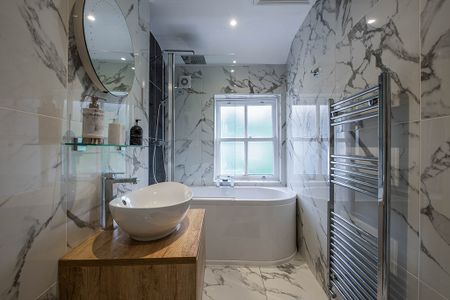 3 bedroom house to rent Little Western Street, Hove, East Sussex, BN3 - Photo 2