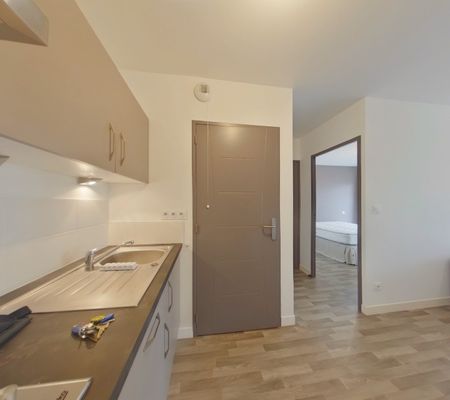 Location Appartement 2 pièces 43m² POITIERS 86000 - Photo 3