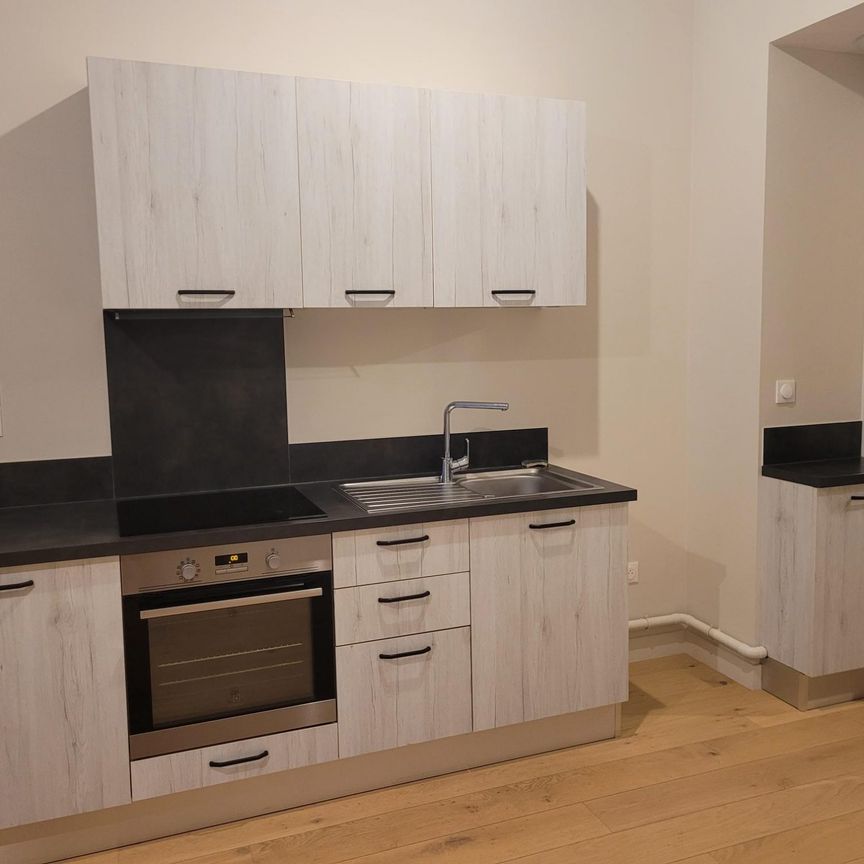 Location Appartement 2 pièces 43m² LA ROCHELLE 17000 - Photo 1