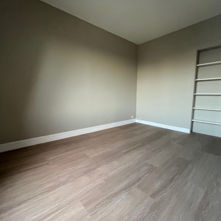 LOCATION - CHARENTON - 2 Pièces - 23.94m² - 6e étage sans ascenseur - Photo 1