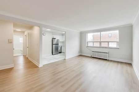 For Lease - 7 Elmwood Avenue Unit# 4, Mississauga, Ontario - Photo 4