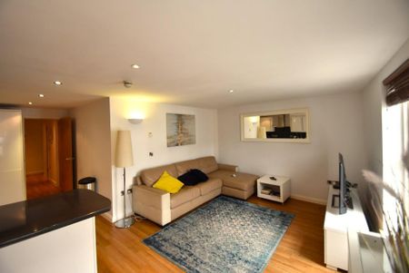 2 bedroom apartment to rent - Photo 4
