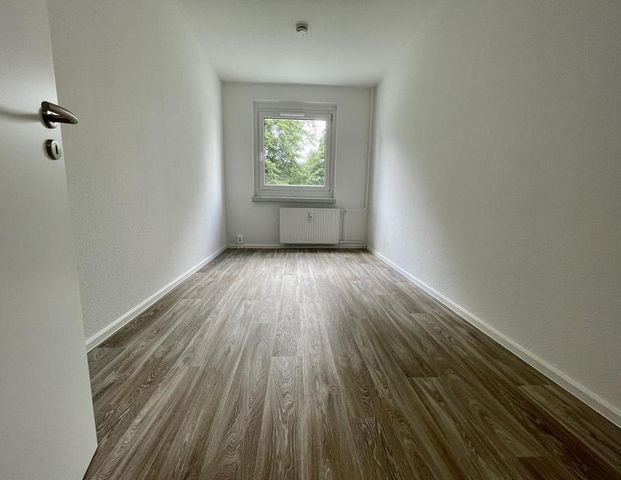 Geräumige 4-Raum-Wohnung "Wohnen am Alten Flughafen" - Photo 1
