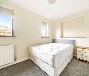 House share to rent - Photo 2