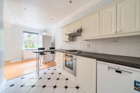Bulstrode Court, Gerrards Cross,SL9 - Photo 3
