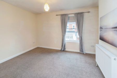 2 Bedroom Terraced House with Enclosed Garden, Available NOW - Photo 5