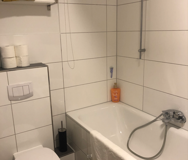 ++ Charmante 2 Zimmerwohnung+ EBK + Vollbad + Balkon ++ - Foto 1