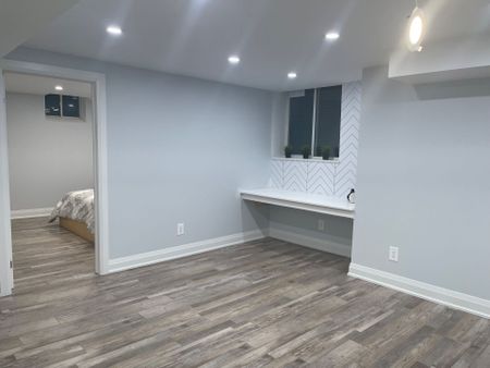 For Lease - 24 Stoneridge Court, Hamilton, Ontario - Photo 4