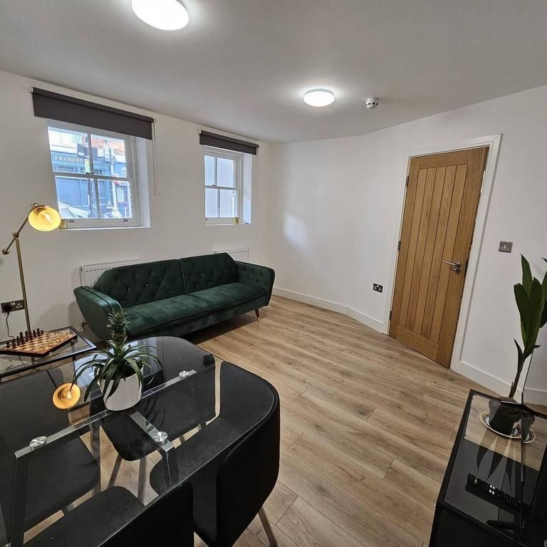 2 bedroom flat to rent - Photo 1