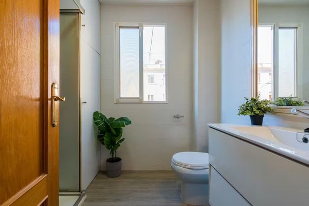 Carrer de Jaume II, Valencia, Valencian Community 46015 - Photo 1