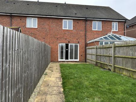 2 bedroom terraced house to rent - Photo 2