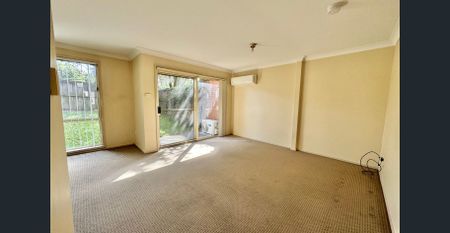 THREE BEDROOM TOWNHOUSE!!! - Photo 3