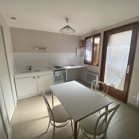 Location Appartement 1 pièce 20m² LE CREUSOT 71200 - Photo 4