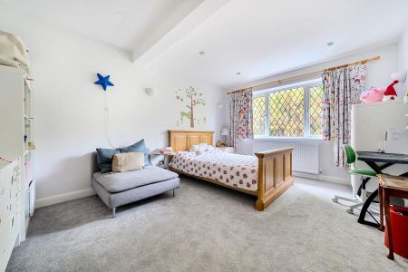 5 bedroom terraced house to rent - Photo 4