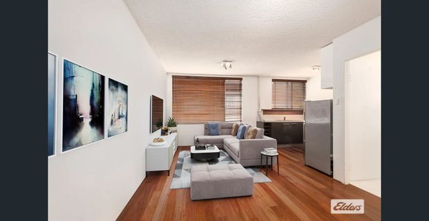 INNER CITY CONVENIENCE TUCKED AWAY IN A QUIET CUL-DE-SAC - Photo 1