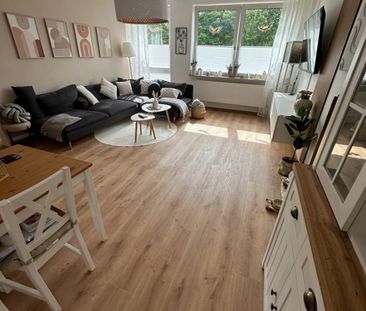 Gemütliche, helle 2-Zimmer-Wohnung in zentraler Lage mit vielen Ein... - Foto 1