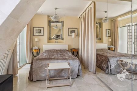 Appartement à louer à Paris 8Ème - Photo 2