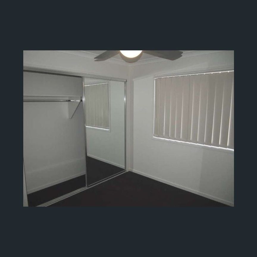 Simple, easy living...2 bedroom 1 bathroom home - Photo 1