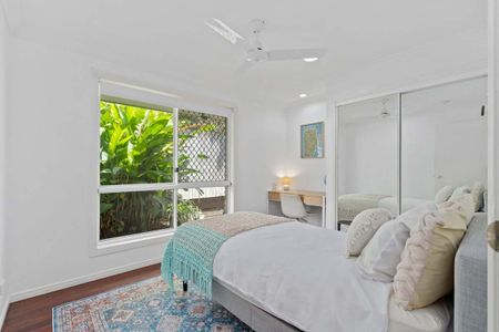 Serene Living in a Quiet Parkwood Pocket - Photo 5