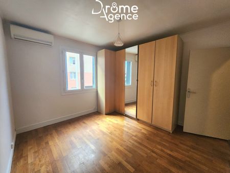 Location Appartement 96m² VALENCE 26000 - Photo 4