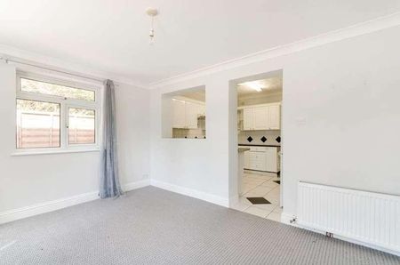 Tolworth Park Road, Surbiton, KT6 - Photo 2