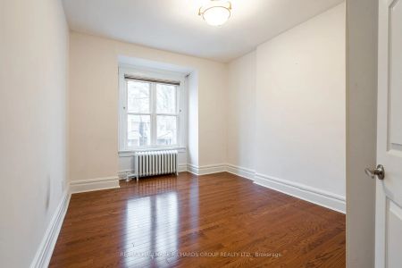 Detached Home For Lease | E9036091 - Photo 4