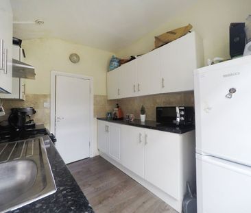 Room in a Shared House, High Road Leytonstone, E11 - Photo 2