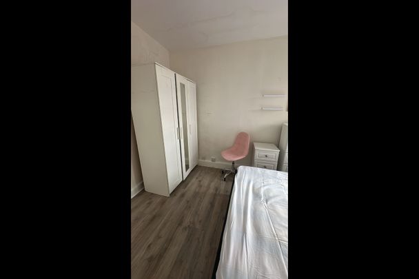 Room in a Shared House, Kennyland Court, NW4 - Photo 1