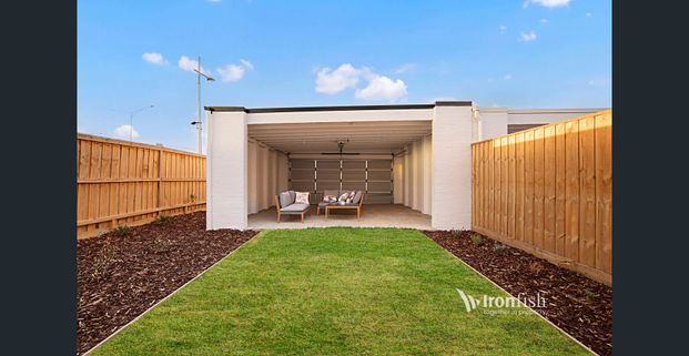 4 BEDROOM TOWNHOUSE AVAILABLE! - Photo 1