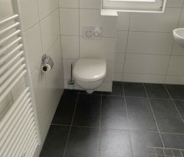 Moderne 2 Zimmer Wohnung mit großem Balkon und Fensterfron - Photo 3