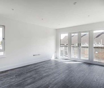 West Byfleet, Surrey, KT14 - Photo 6