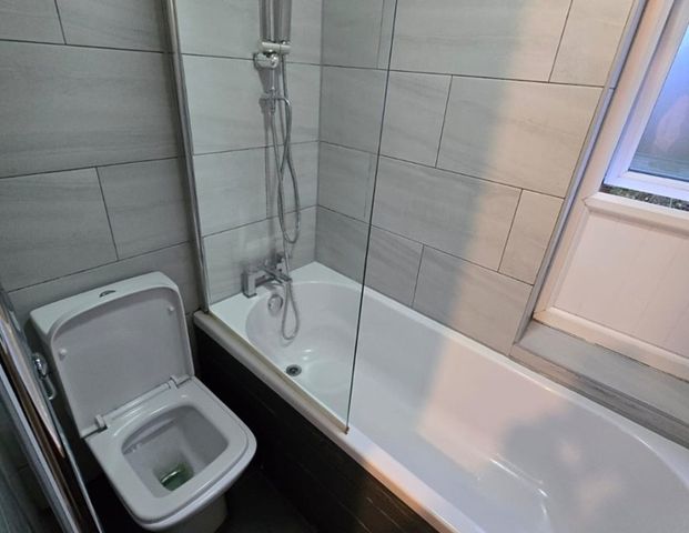 3 Bed Semi-Detached House, Hartley Brook Road, S5 - Photo 1