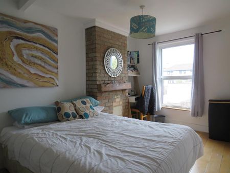 2 bedroom end of terrace house to rent - Photo 3