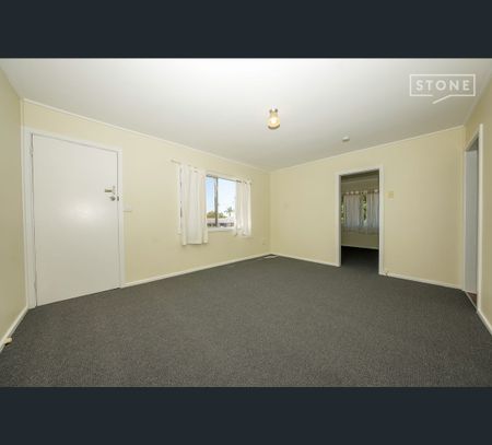 1/8 Hampden Street, Kurri Kurri, NSW 2327 - Photo 4