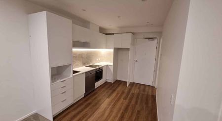 Modern 2BR Apt with Pool - Photo 4