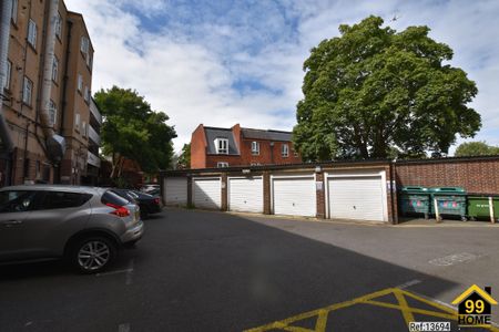 1 bed Apartment in Ascot Court Clapham Park Road, London, SW4 7EZ - Photo 4