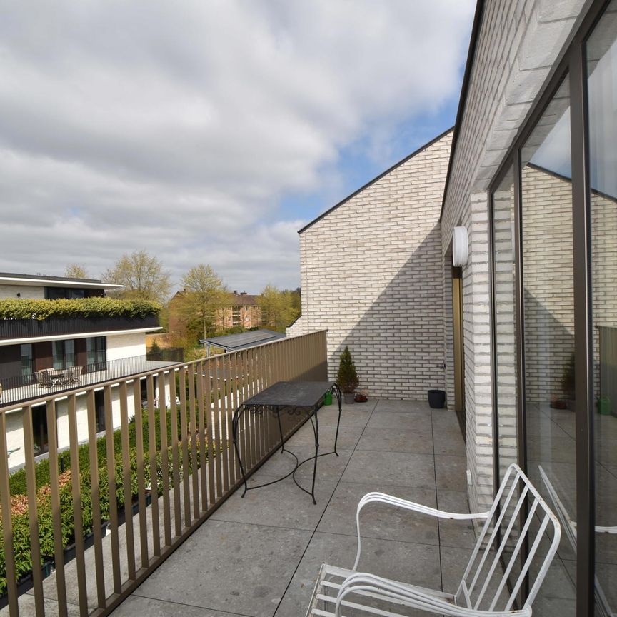 Luxueuze duplex - 130m², 2 slpk.-NW-terras & ondergronds:P+B - Photo 1
